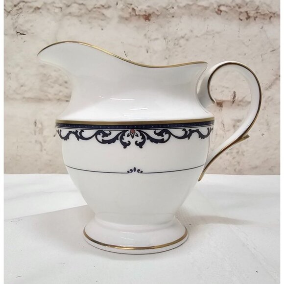 Lenox Royal Scroll Fine Bone China Pitcher Creamer With Gold Trim - Picture 1 of 13